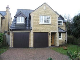 5 bedroom Detached t...